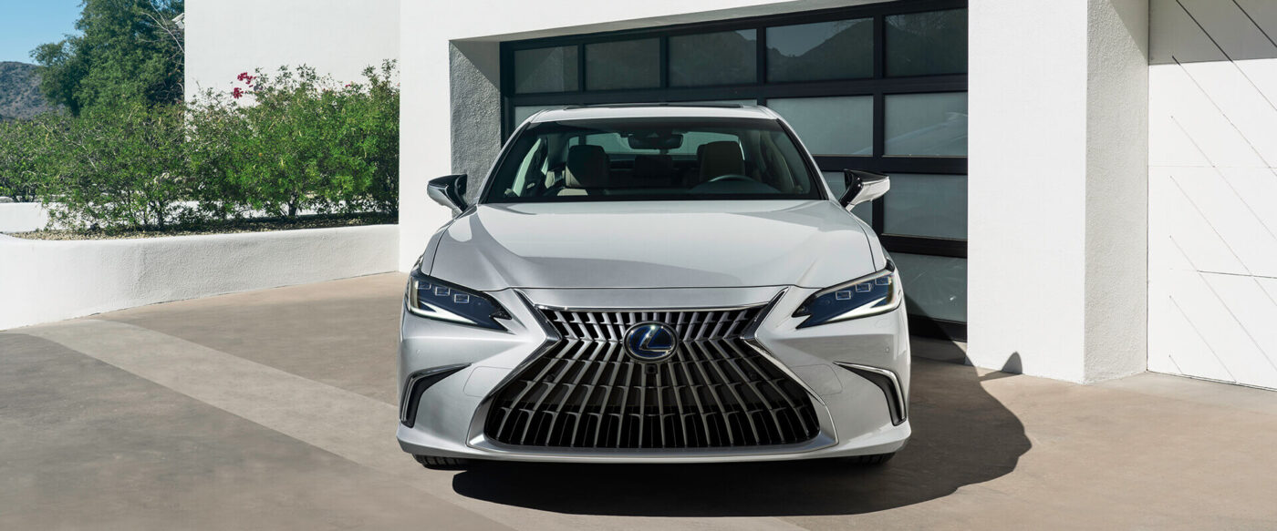 Ngoại thất Lexus ES 300h 2024