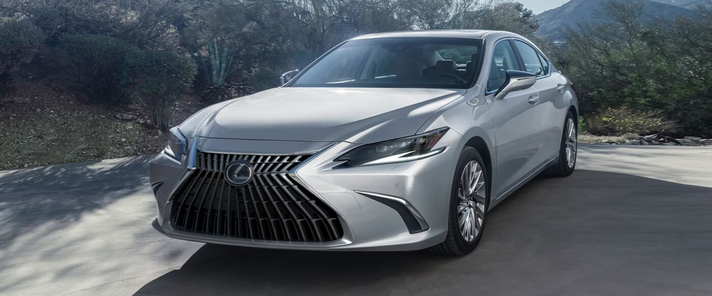 Tìm hiểu Lexus ES 250 giá lăn bánh mới nhất hiện nay