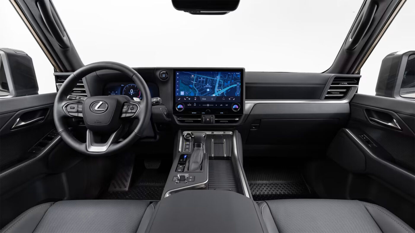 Trung tâm bảng táp lô là cụm màn hình đa thông tin cảm ứng 14 inch đi kèm với giao điện Lexus Interface hiện đại