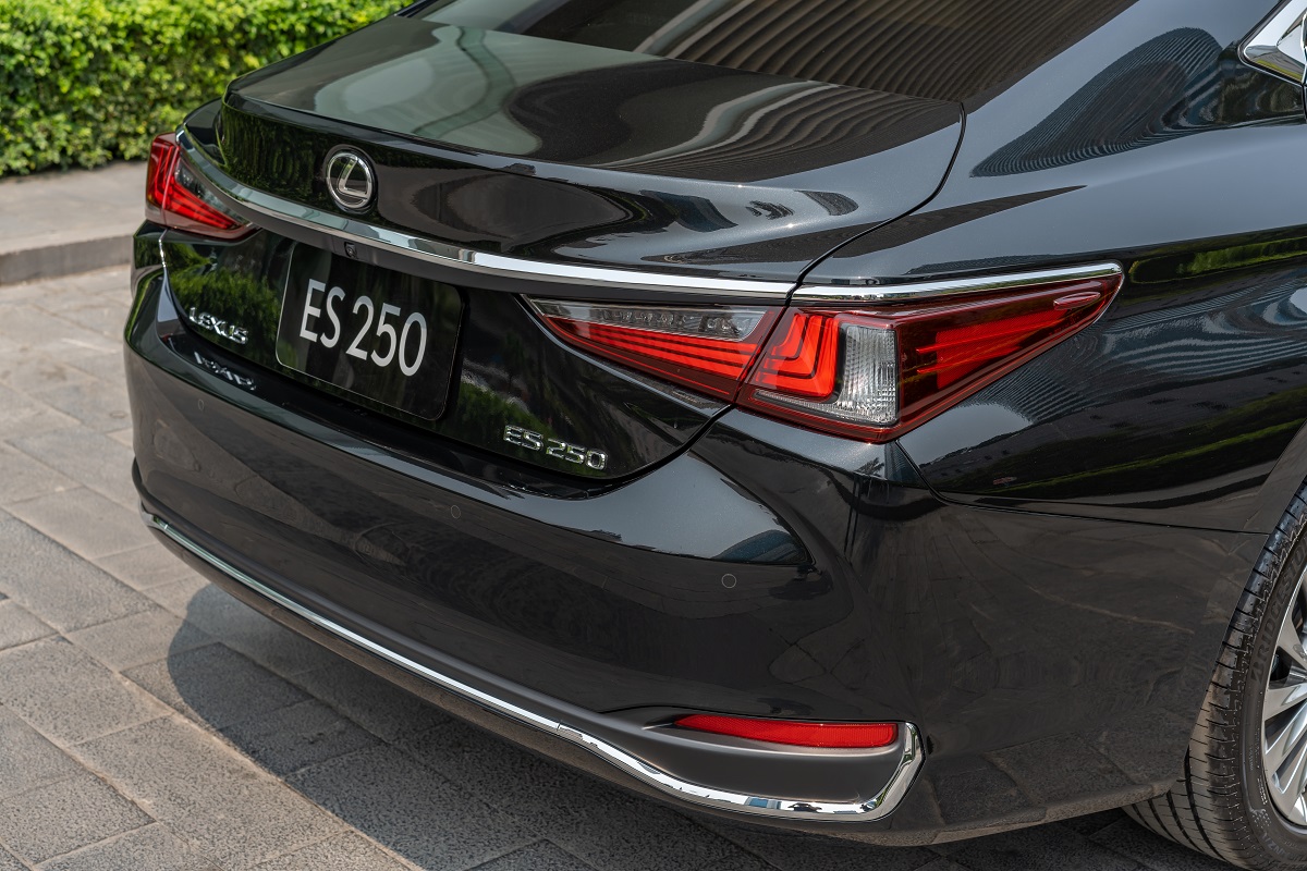 Hình ảnh nổi bật Lexus ES 250 2024